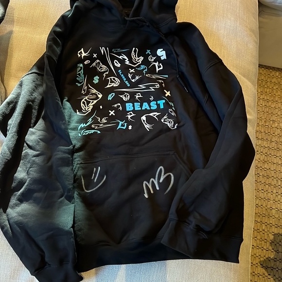 Mr. Beast Autographed Hoodie - Picture 1 of 2
